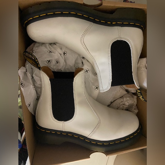 White Doc Marten Chelsea boots - Picture 3 of 4